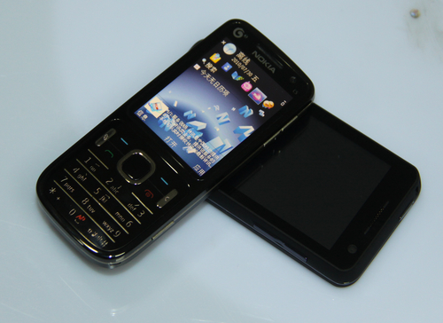 功能方面,诺基亚c5-01采用symbian s60 v3智能操作系统的手机,对于
