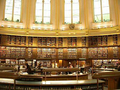 大英图书馆阅览室一角