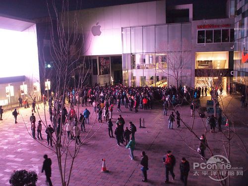 iPhone 4行货开售