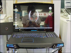 Alienware M17x(ALW17D-738)0