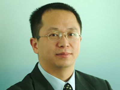 且不论周鸿祎个人所带来的it娱乐化影响,单就广告而言,其广告文案