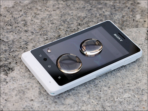 Мобильный телефон Sony ST27i Xperia Go Мобильный телефон Sony ST27i Xperia Go