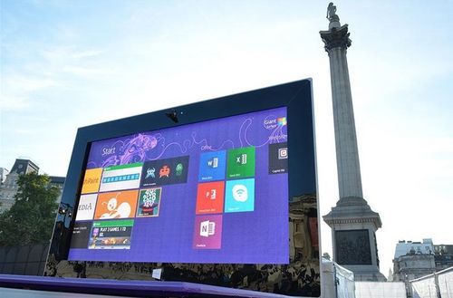 微软在伦敦建立383寸超大Surface Pro 2_Windows8软件资讯_太平洋电脑网