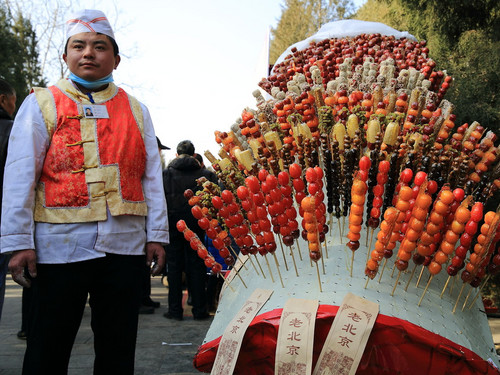 行花街逛庙会吃美食 看马年各地春节风俗