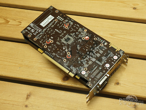 主流游戏轻体验 铭瑄 gtx950 巨无霸评测