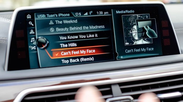 BMW-750i-gestures-970-80