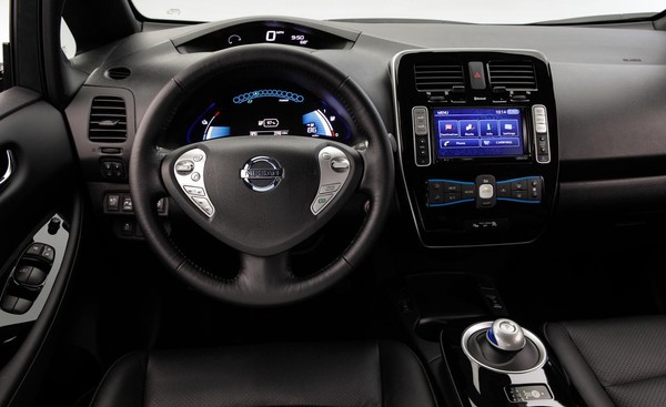 13_nissan_leaf
