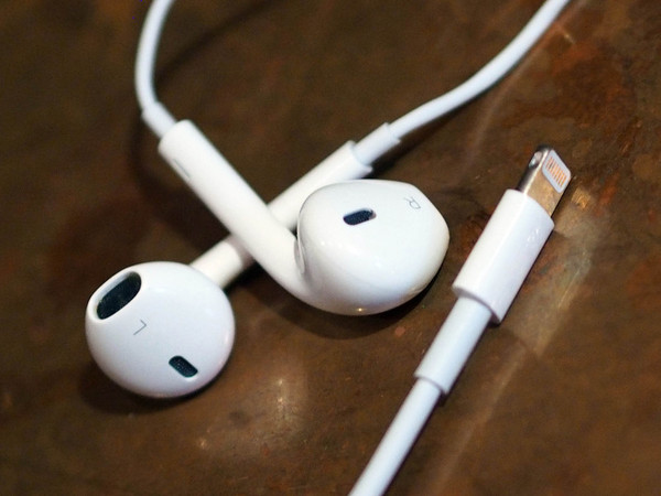 iphone耳机,iPhone无线耳机 iphone7取消耳机接口用lightning 这将是好还是坏?