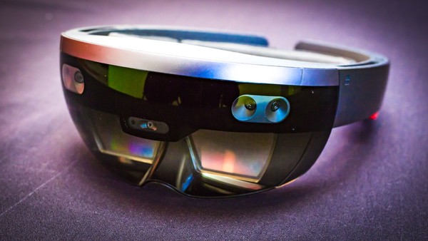 微软hololensar眼镜明年推国行售价超2万5不是梦