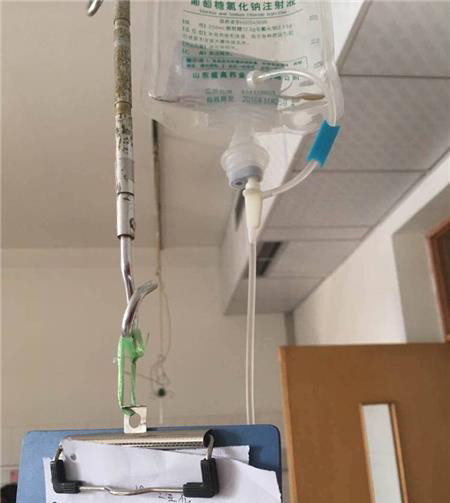 医院给病人打过期吊瓶 吊瓶过期2年护士称没关系
