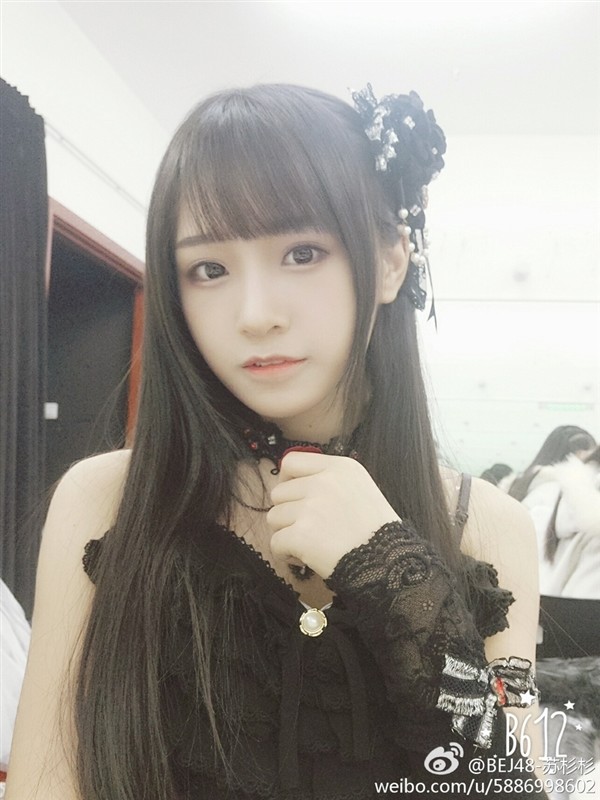 中国00后!日本赞美的"四万年一遇美少女"晒儿时照片