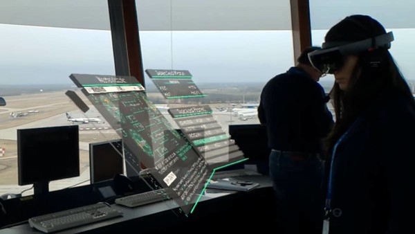 把微软hololens用于航空管制 操作起来好科幻