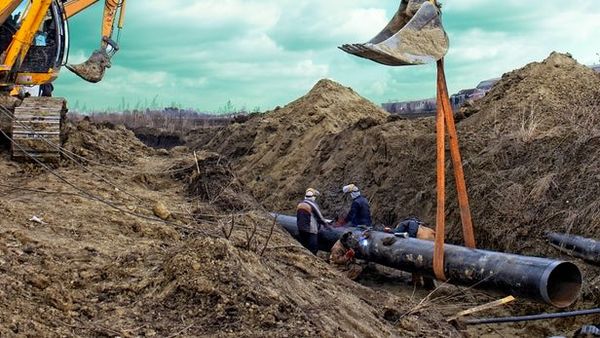 全自动挖隧道机器人将代替工人完成开挖管道沟槽任务