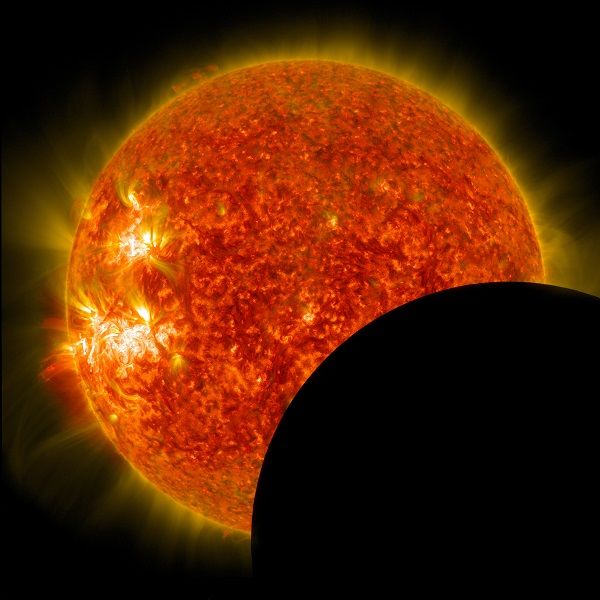 新闻配图:nasa太阳动力学天文台(sdo)在2014年6月30日拍摄的照片.