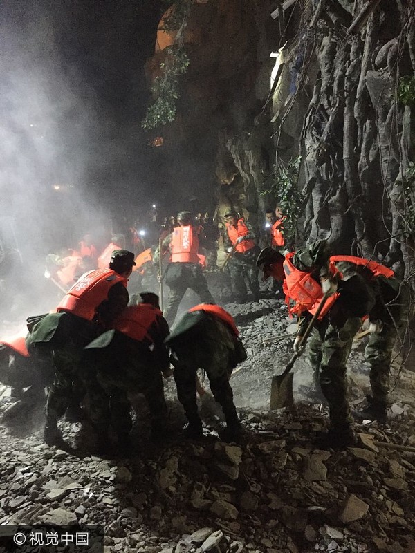 0级地震 四川总队官兵全力救援