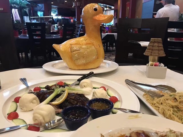 在美国点了个烤鸭照片笑喷网友 如何用手机拍出美食?