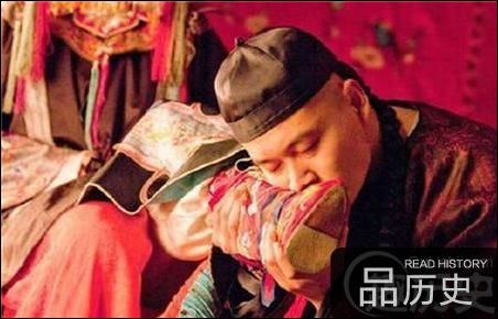 古代男人为何喜欢女人的脚?特别是三寸金莲