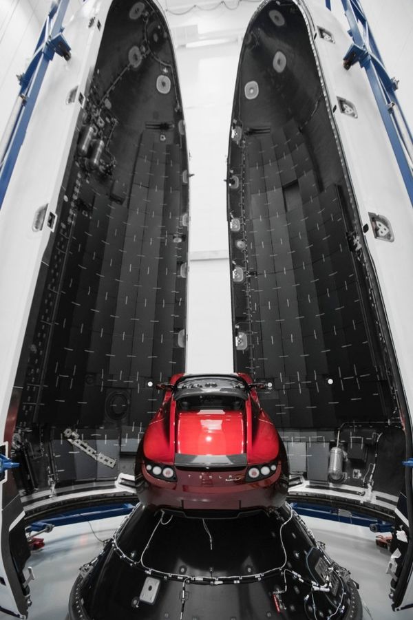 spacex已经在为将特斯拉roadster送上太空做准备