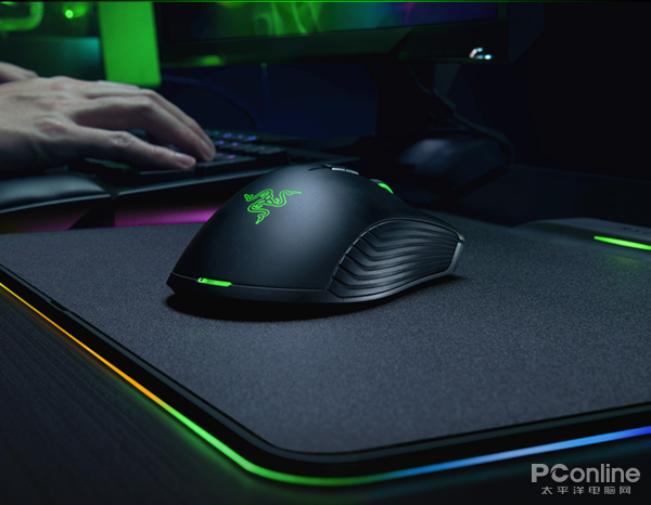 雷蛇(razer)曼巴眼镜蛇超极版和烈焰神虫超极版 无线供电套装