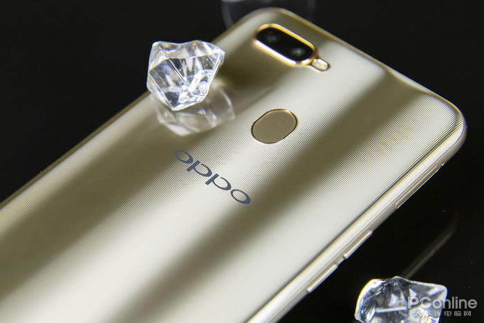 oppo a7评测:谁说靓丽的外观就不能有超大肚量
