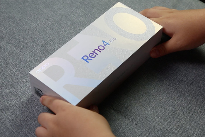 oppo reno4 pro开箱:这样的高级质感谁不爱呢?