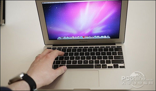 苹果Macbook Air 11(MC506CH/A)苹果MacBook Air(MC506CH/A)