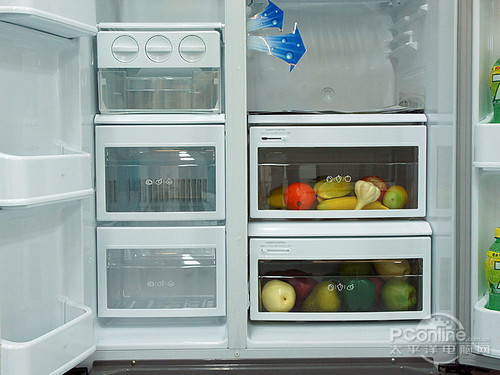 冰箱内部空间