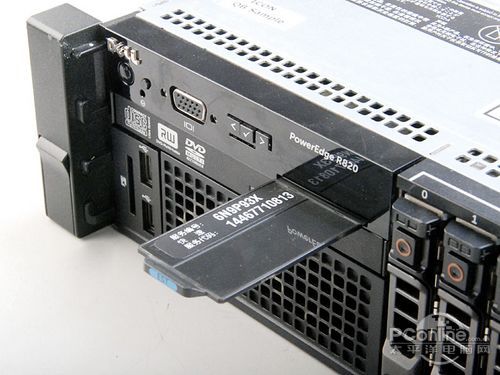 戴尔PowerEdge R820(Xeon E5-4607/12×8GB/5×300GB)正面电源开关、指示灯及DVD光驱