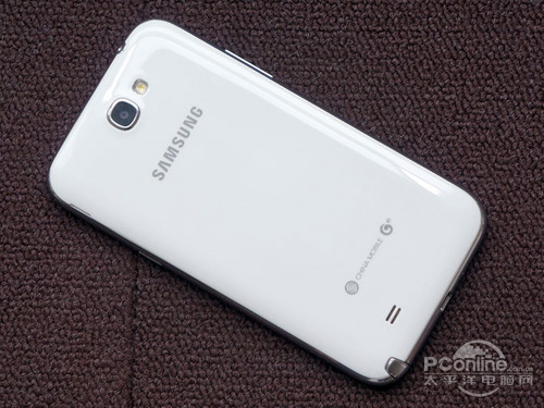外观方面,中国移动定制版三星galaxy note ii和普通版几乎一样,只是在