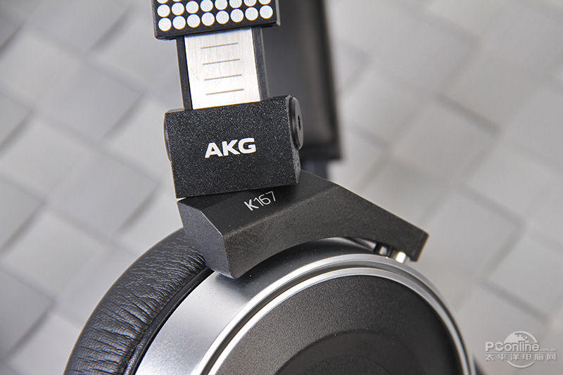 AKG K167 TIESTOͼ