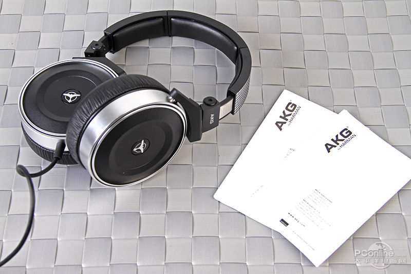 AKG K167 TIESTOͼ