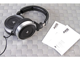 AKG K167