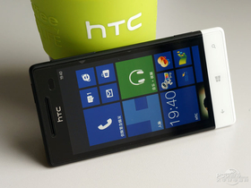 HTC 8S