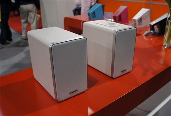 麦博携多款产品亮相2013年香港春季电子展