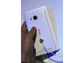 vivo Xshot