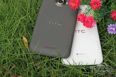 HTC One XiPhone4sĸ