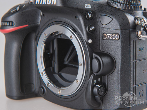 尼康D7200套机(配18-200mm镜头)D7200