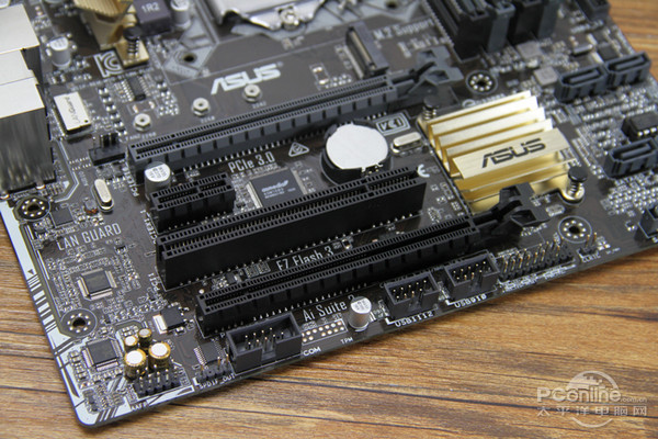 diy外設 主板 主板評測 正文 華碩b150m-plus配有一條pcie×16,一條