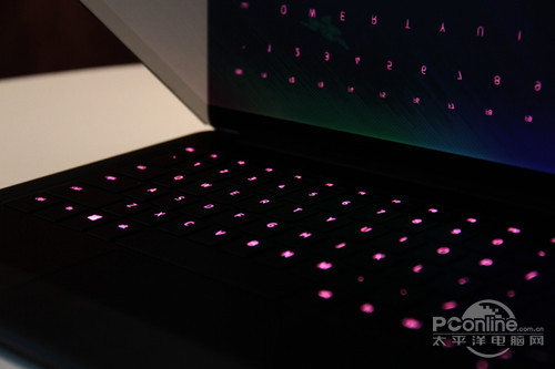 雷蛇Razer Blade Stealth旗舰版