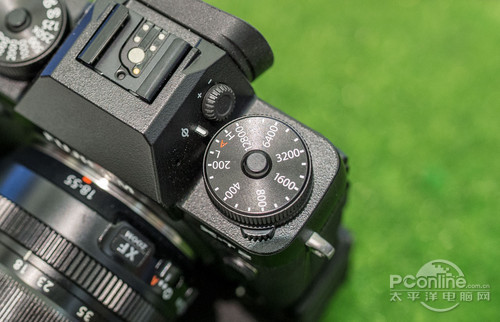 富士X-T2碳晶灰(配18-55mm镜头)富士X-T2评测试玩