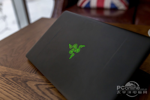 雷蛇Razer Blade Stealth(i5/256GB/2K屏)