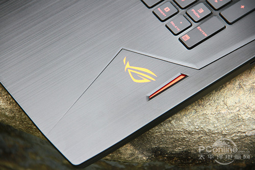 ROG S7VT