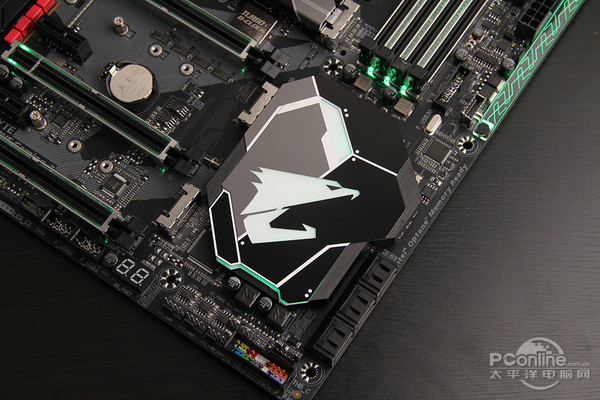 技嘉z370 aorus gaming 7主板開箱圖賞