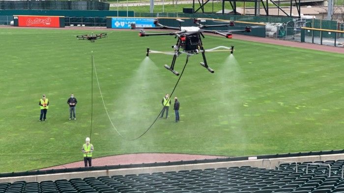 更快更安全：美初创公司提出使用无人机为体育场消毒