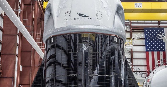 从国际空间站返航前SpaceX龙式乘员舱通过宜居性测试