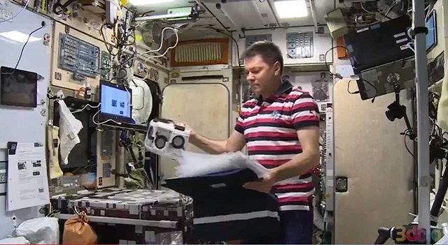 宇航员首次在国际空间站上3D打印了人体组织