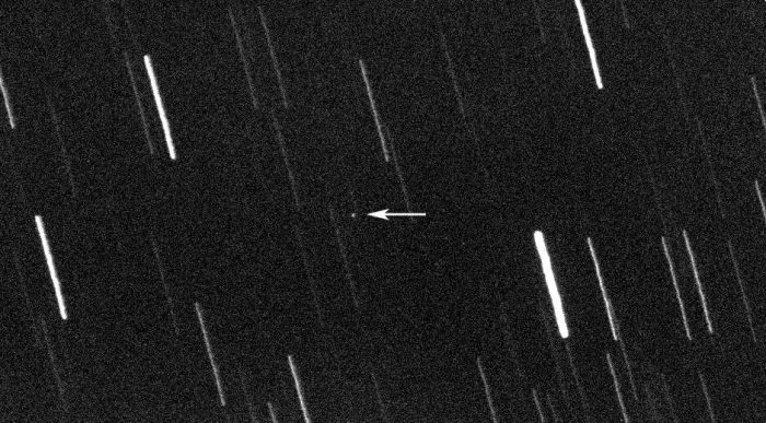 新发现的小行星悄然掠过地球没有影响到任何卫星