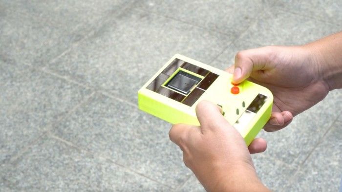 科学家打造没有电池的复古游戏掌机GameBoy