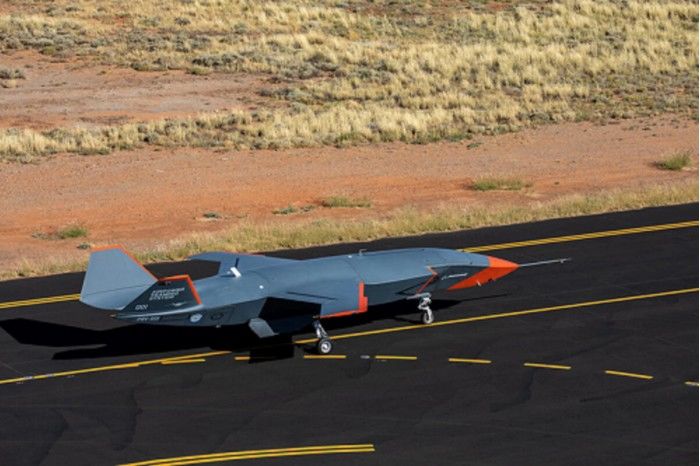 波音LoyalWingman战斗无人机完成首个高速滑行测试
