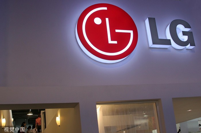 LG公布首款可形变显示器：48寸OLED屏